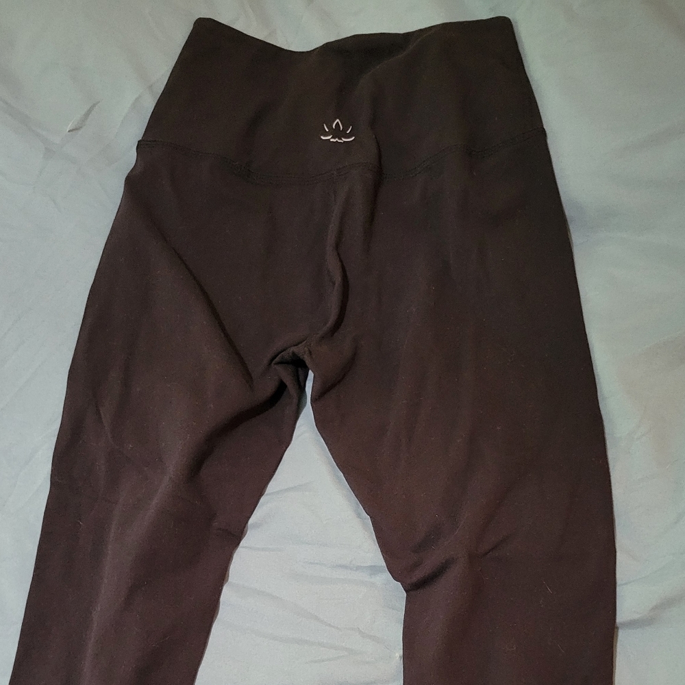 Beyond Yoga Women's Black Leggings